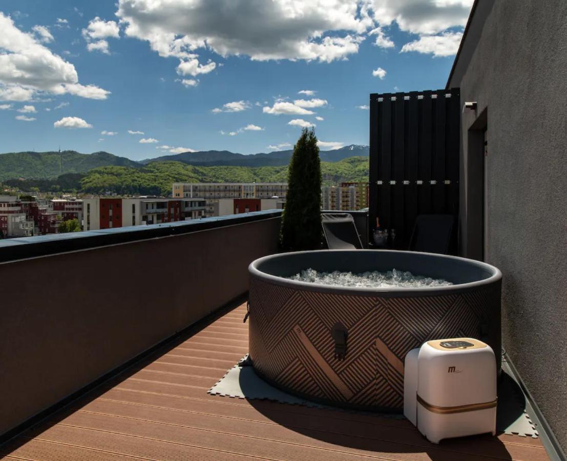 Skylark - Singapore Penthouse With Jacuzzi & Panoramic View ブラショフ エクステリア 写真